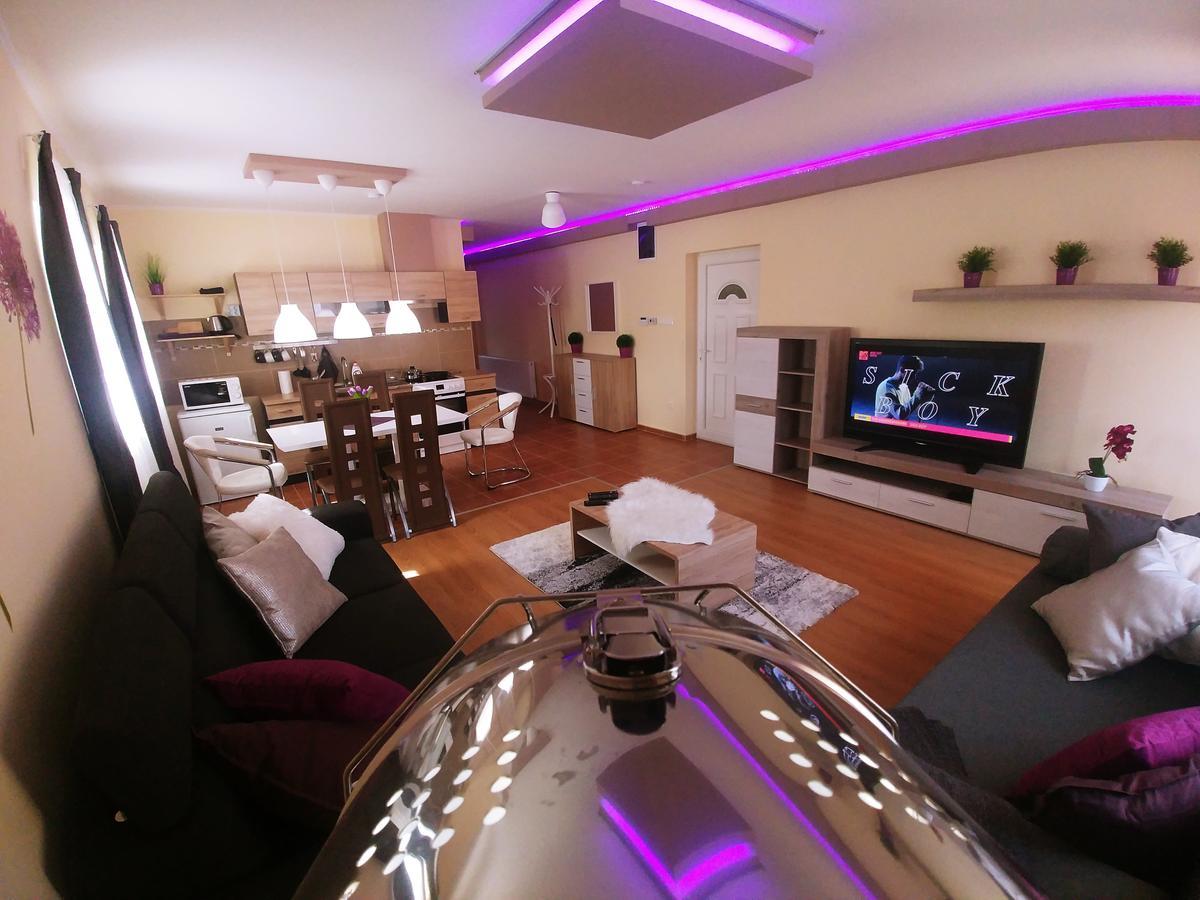 Sarok Apartmanhaz Mako Exterior photo